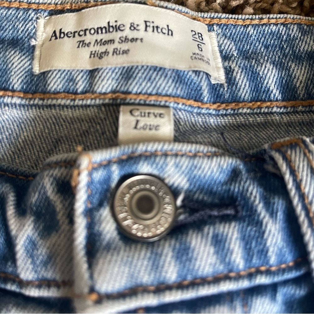 Abercrombie & Fitch Shorts- size 28/6